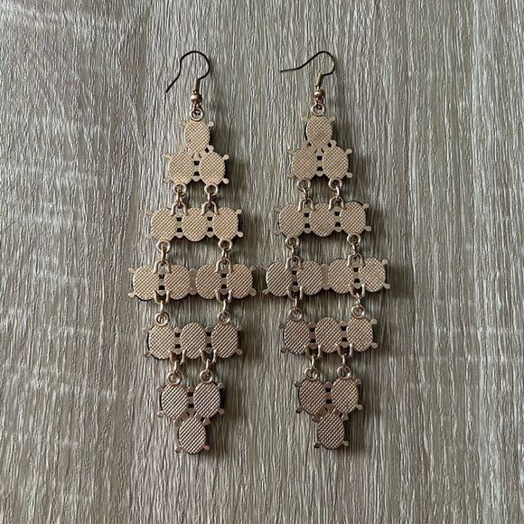 NWOT … Black & Gold STATEMENT Earrings - Picture 2 of 2